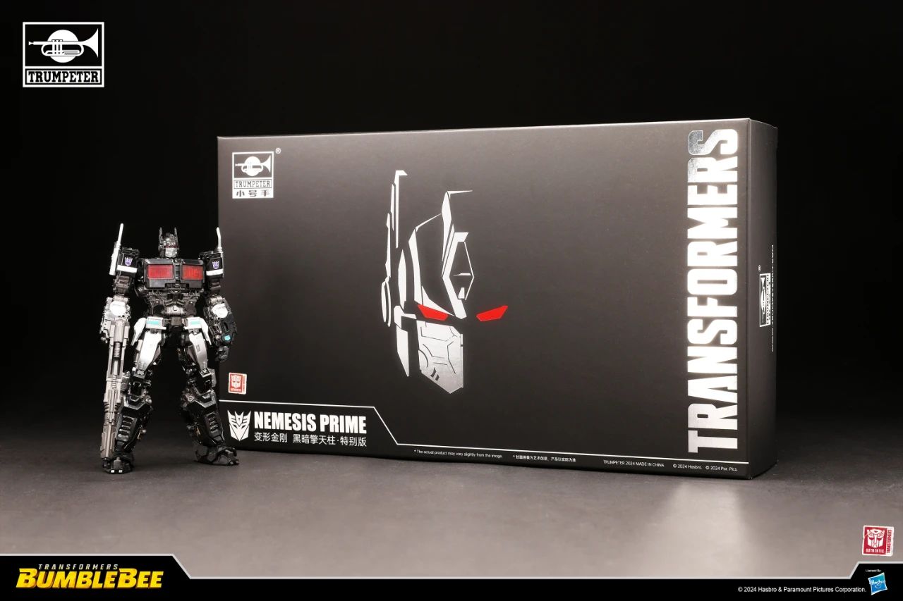 Trumpeter & Transformers 08205 Dark Optimus Prime SPECIAL LIMITED EDITION Model