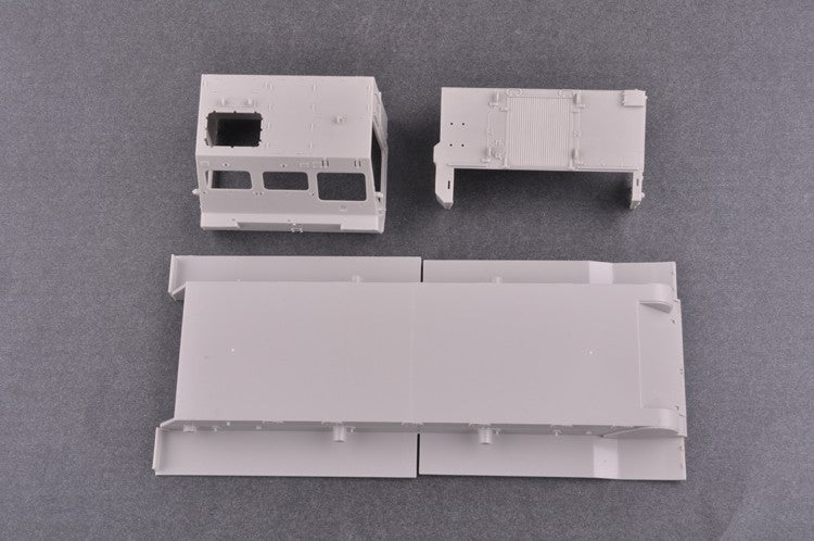 Trumpeter 01048 1/35 M270/A1 Mutiple Launch Rocket System-Norway