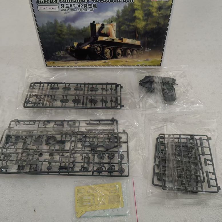 Flyhawk FH3018 1/72 Finnish BT-42 Assault Gun Tank Model Kit