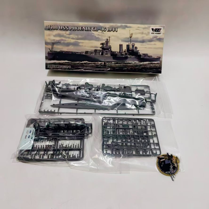 VEE HOBBY V57017 1/700 CL-46 Phoenix Cruiser Standard Edition Ship Model Kit