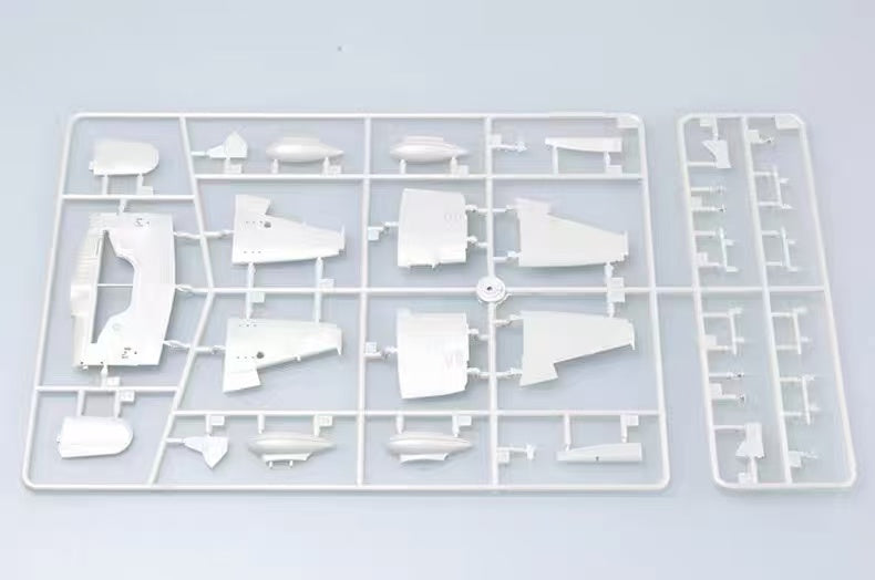 Trumpeter 1/72 Scale 01631 Hawker "Sea Fury" FB.11 Plastic Assembly Model Kit