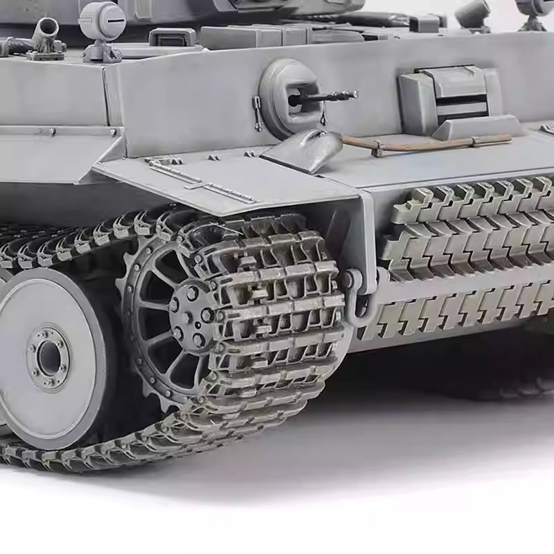 Tamiya 35216 1/35 Model Kit WWII German Tank Panzer VI Tiger I Ausf.E Early Ver.