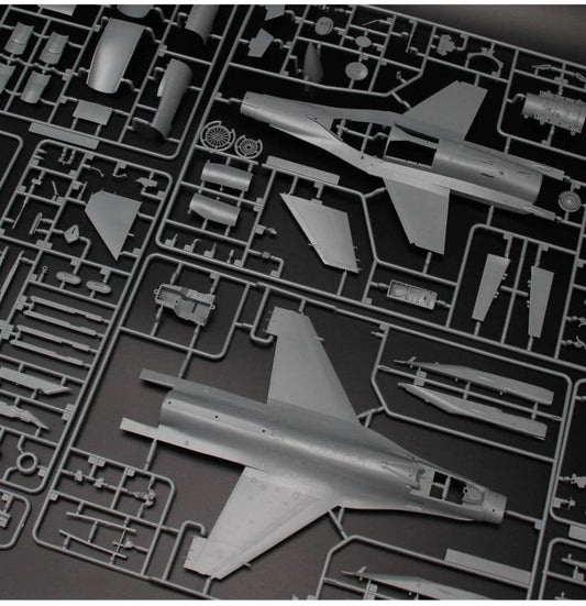 F-16CM Block 50 1/48 Aircraft Model Kit | Great Wall L4836