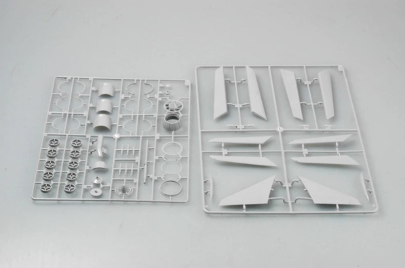 Trumpeter 1/32 02272 F-8E Crusader Aircraft