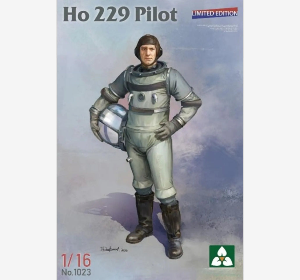 TAKOM 1023 1/16 Horten Ho229 Pilot (Limited Edition NO BOX£©Model
