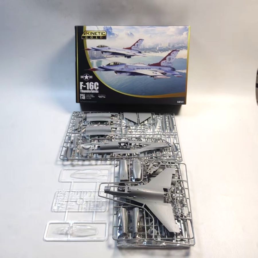 Kinetic K48141 1/48 F-16C Thunderbirds Aircraft Model kit