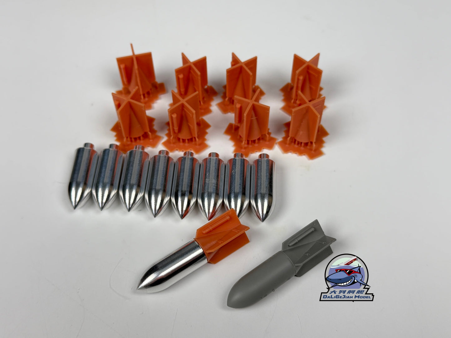 CY CYF009 1:35 Henkel H-6 Bomber Metal Bomb Model for Border BF018