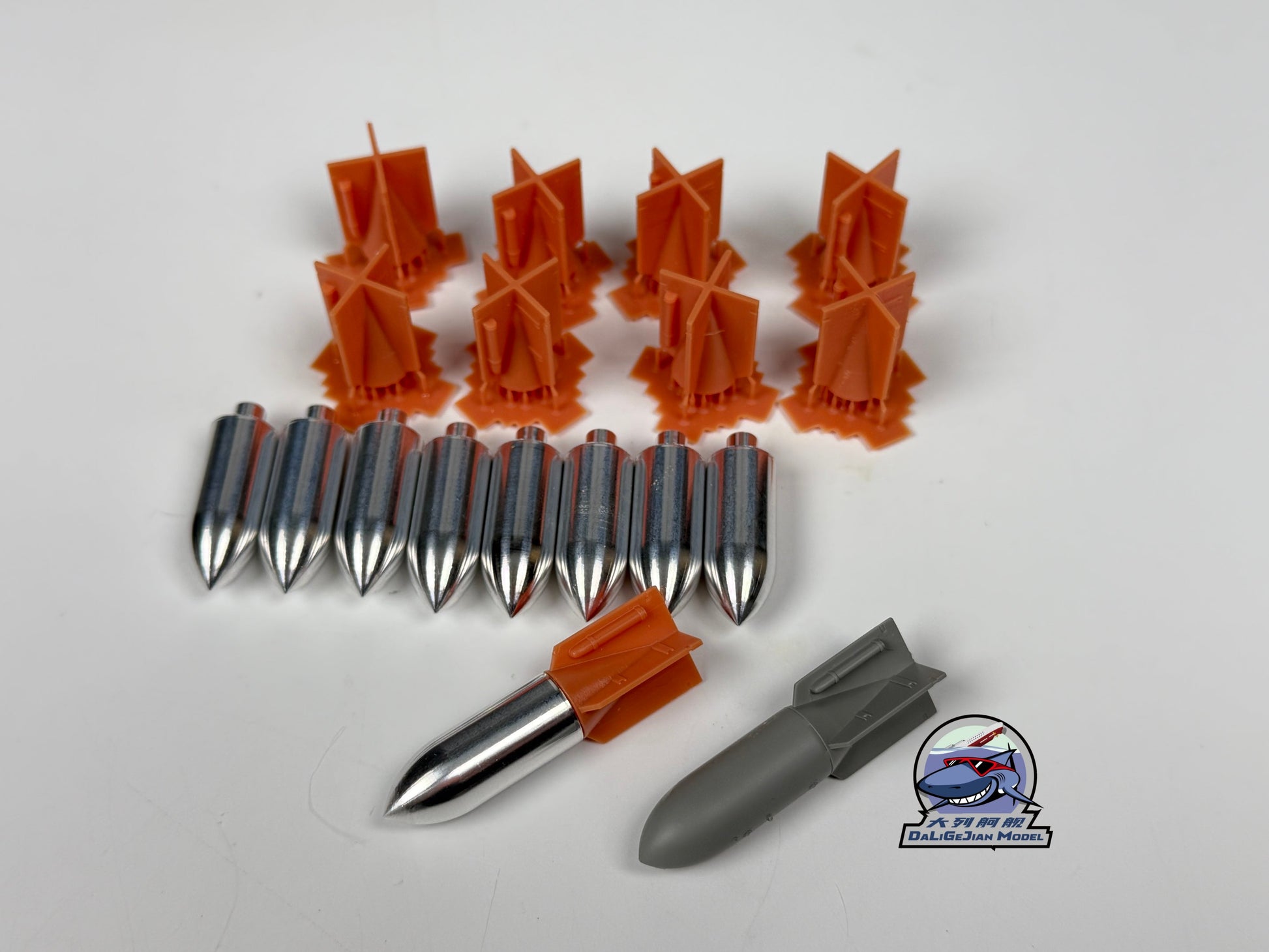 CY CYF009 1:35 Henkel H-6 Bomber Metal Bomb Model for Border BF018