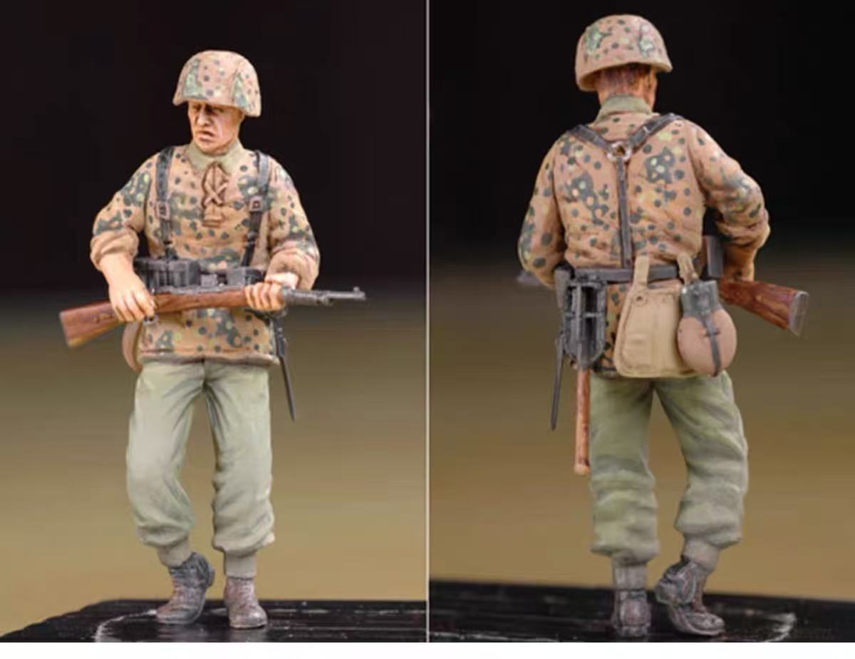Trumpeter 00405 1/35 scale ARMED SS ASSAULT TEAM PLASTIC MODEL kit