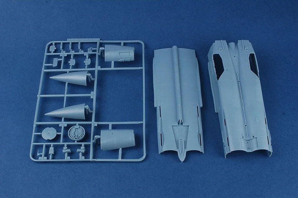 Kitty Hawk 80119 1/48 MIG-25 P/PD Foxbat Fighter Aircraft Assembly model New - ModelHives