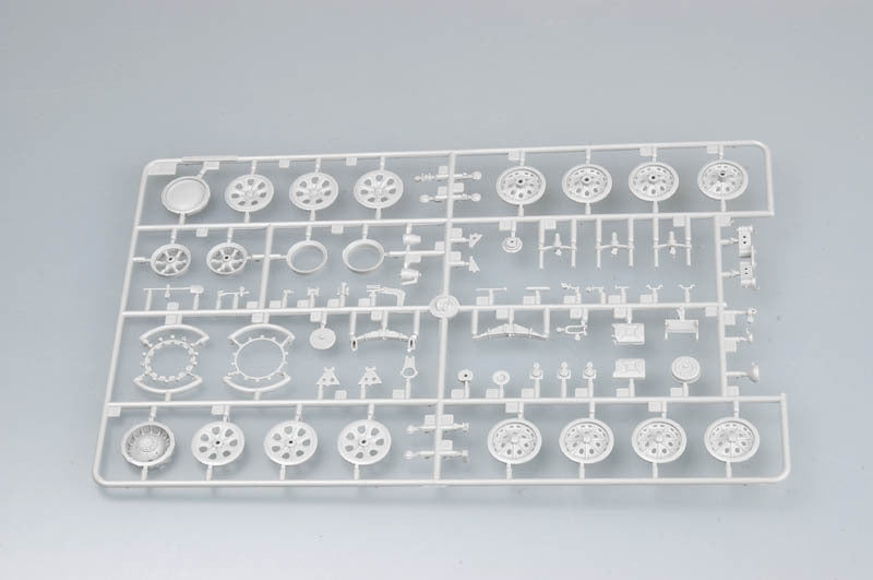 Trumpeter 1/35 01523 Flakvierling 38 Sd.Kfz.7/1 Early Version