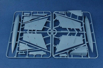 Kitty Hawk 80119 1/48 MIG-25 P/PD Foxbat Fighter Aircraft Assembly model New - ModelHives