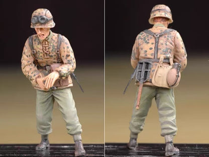 Trumpeter 00405 1/35 scale ARMED SS ASSAULT TEAM PLASTIC MODEL kit