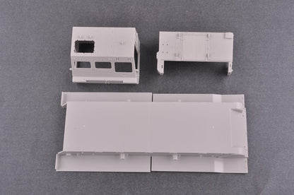 Trumpeter 01048 1/35 M270/A1 Mutiple Launch Rocket System-Norway