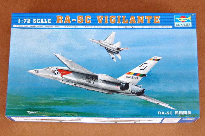 Trumpeter 01616 1/72 RA-5C Vigilante  Assembly Model Kit