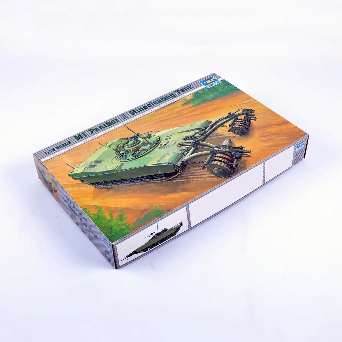 Trumpeter 1/35 00346 M1 Panther II Mineclearing Tank
