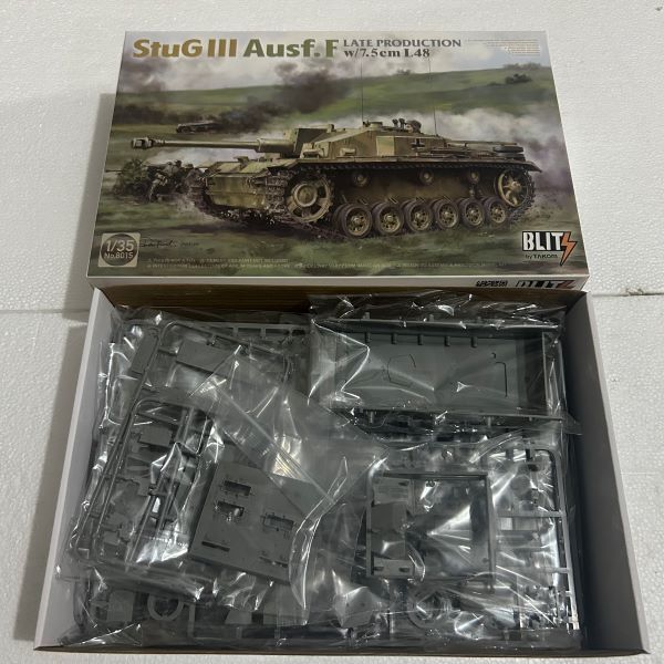 TAKOM 8015 1/35 StuG III Ausf.F Late Production w/7.5cm L48 Tank Model Kit Reprint