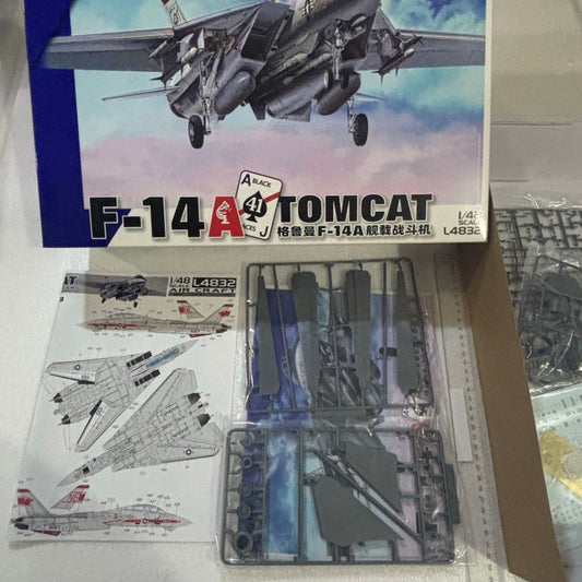 Great Wall Hobby G.W.H L4832 1/48 Scale Grumman F-14A Tomcat AirCraft Model Kit