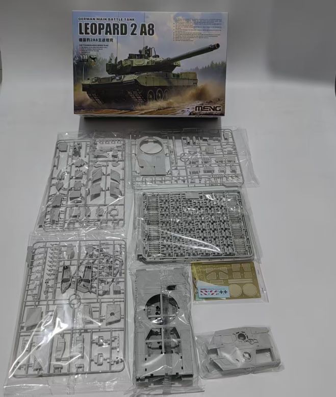 MENG TS-057 1/35 German Main Battle Tank "Leopard" 2 A8 Model Kit