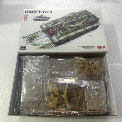 RYE FIELD 5159 1/35 Sd.Kfz.182 Pz.Kpfw.VI Tiger Ausf. B King Tiger Full Interior