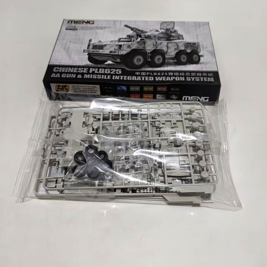 MENG 72-018 1/72 PLB625 AA Gun & Missile Integrated Weapon System Model Kit