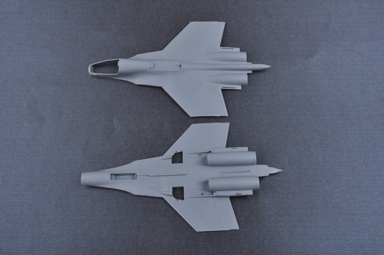 Trumpeter 1/72 01669 Sukhoi SU-33UB Flanker D