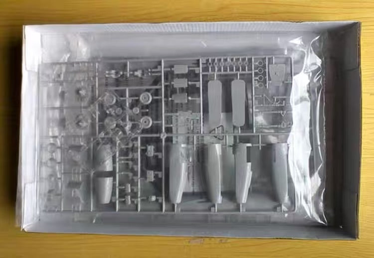 Trumpeter 1/72 01603 Harbin H-5 Bomber