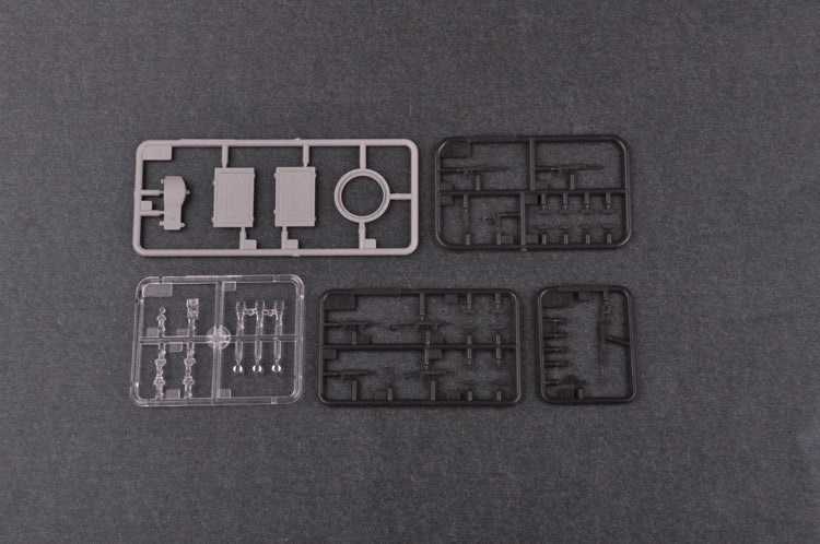 Trumpeter 01553 1/35 Soviet T-62 BDD Mod.1984 (Mod 1962 Modification)