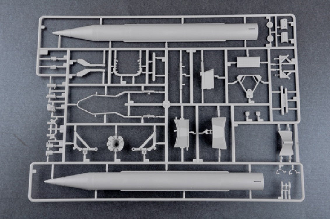 Trumpeter 1/35 01019 Soviet 9P117M1 Launcher with 9K72 Missile "Elbrus"(Scud-B)