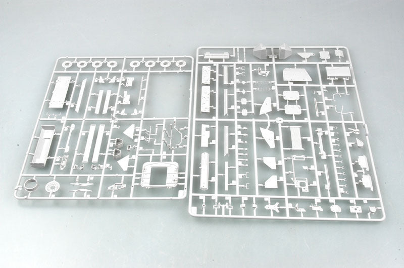 Trumpeter 1/35 01558 Canadian LAV-III TUA