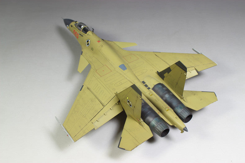 Trumpeter 01670 1:72 Chinese J-15 with flight deck Model Kit