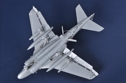 Trumpeter 01640 1/72 A-6A Intruder Model Kit