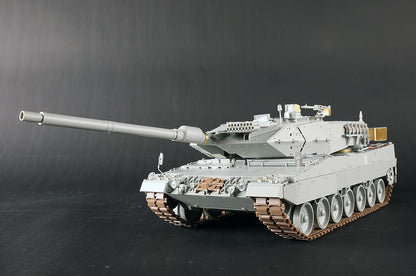 Trumpeter 00966 1/16 German Leopard 2A6 Main Battle Tank Model Kit