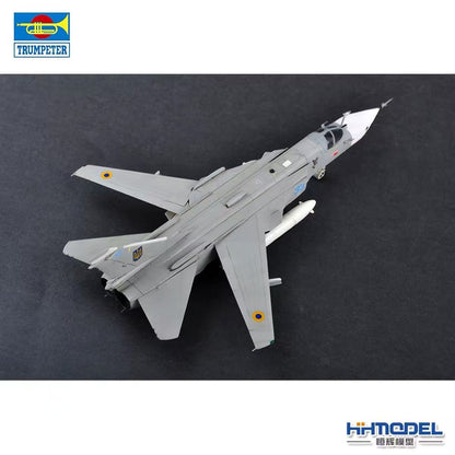 Trumpeter 1/72 01672 Su-24MR Fencer-E