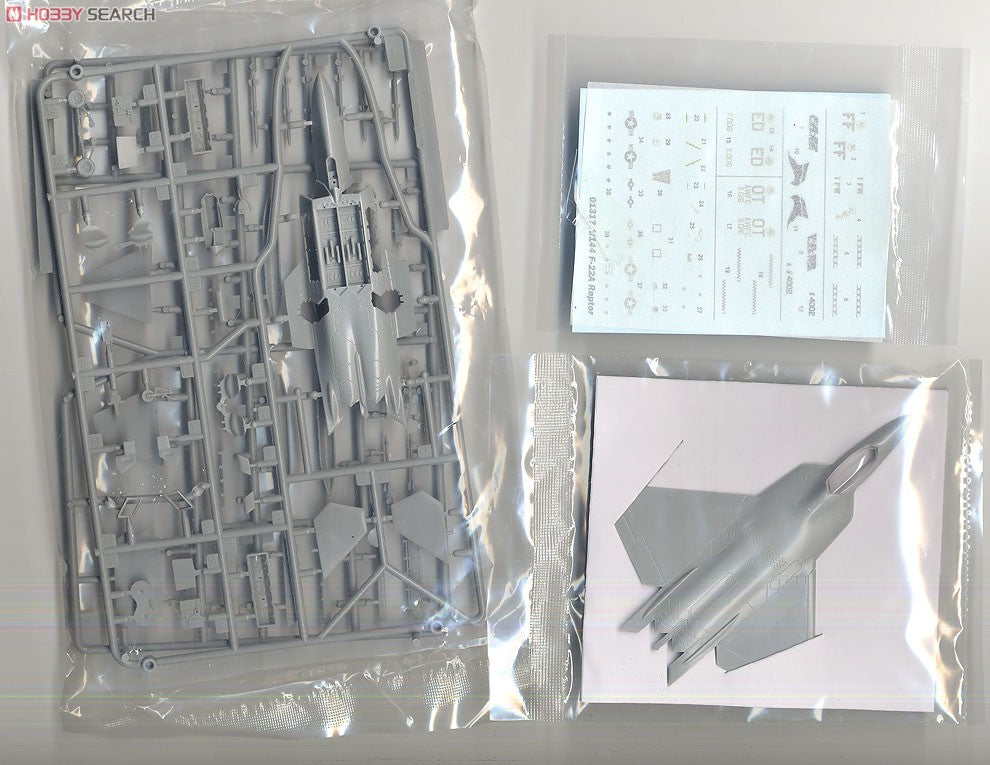 Trumpeter 01317 1/144 F-22 RAPTOR (PLASTIC MODEL)（US STOCK)