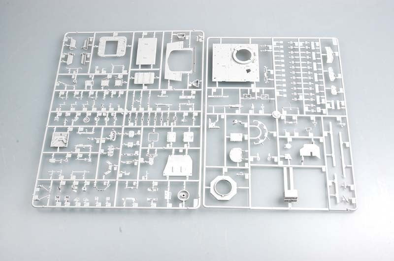Trumpeter 1/35 00398 M1131 Stryker FSV Tank Model Kit