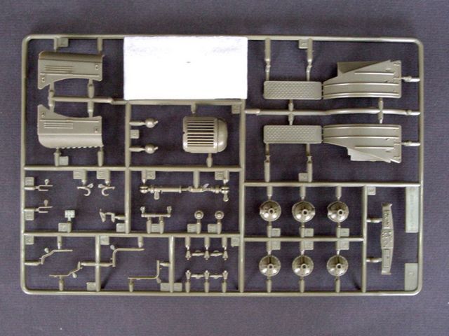Trumpeter 1/35 01001 ZIL-157 6 x 6 Military Truck