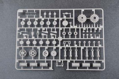 Trumpeter 1/35 01572 Soviet KV-8S Heavy Tank assembly model