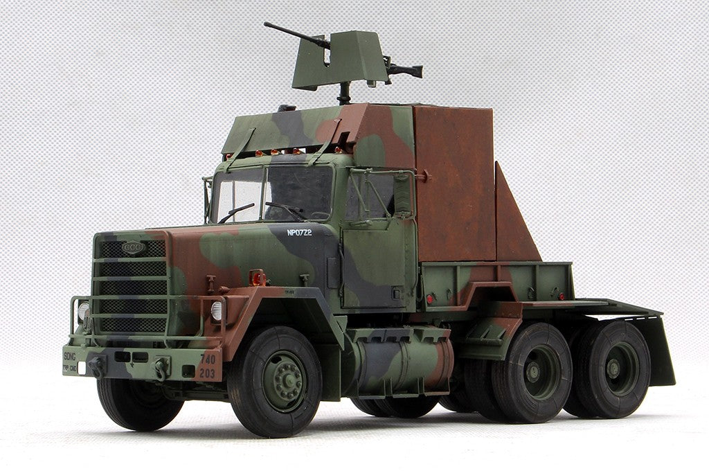Trumpeter 01084 1:35 Scale M915 Gun Truck Plastic Model Assembly Kit