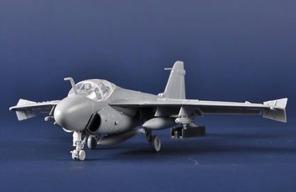Trumpeter 01640 1/72 A-6A Intruder Model Kit