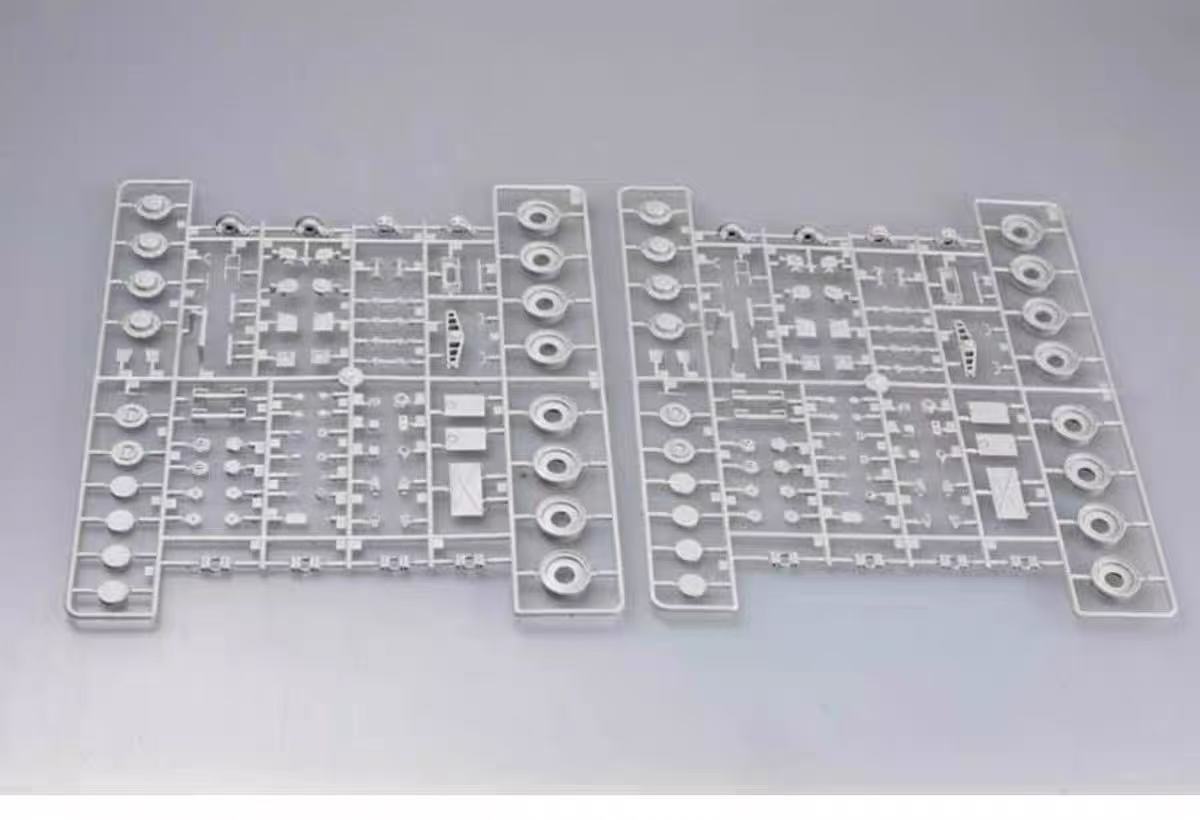 Trumpeter 1/35 00212 MAZ-537G Late with Semi-Trailer