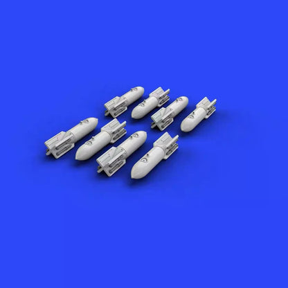 Collect Model UA72213 1/72 Scale German Luftwaffe Weapon Set 2  Plastic model