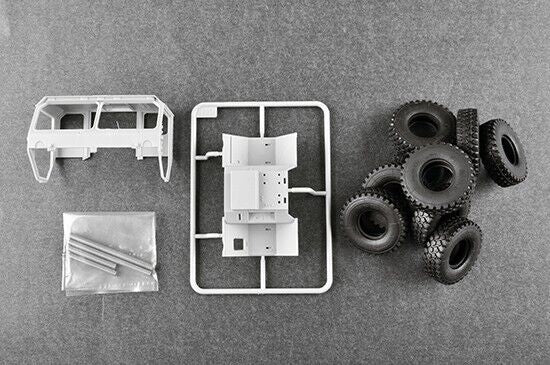 Trumpeter 01064 1/35 HEMTT M1120 Container Handing Unit (CHU) 2020 new