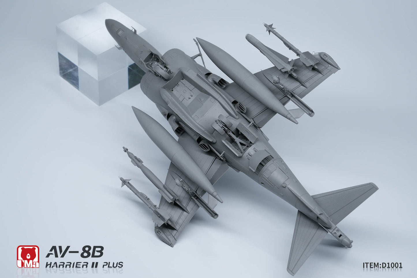 UMa D1001 1/48 US AV-8B Harrier II Plus Aircraft Assemble Plastic Model Kit