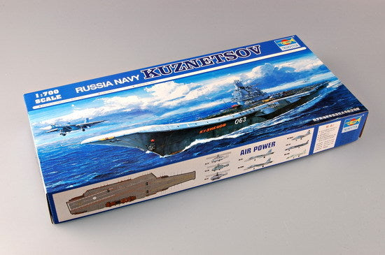 Trumpeter 1/700 05713 Russian Admiral Kuznetsov