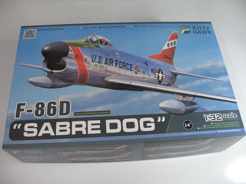 Kitty Hawk 32007 1/32 F-86D "Sabre Dog"  Assembly model