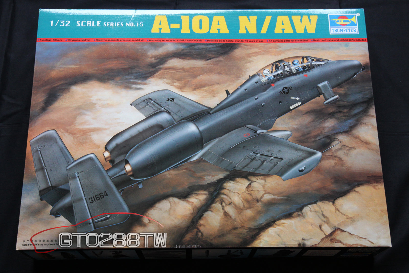 Trumpeter 02215 1/32 scale A-10A N/AW Two-Seat 1979 U.S THUNDERBOLT II HUGE Kit