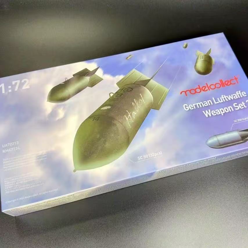 Collect Model UA72213 1/72 Scale German Luftwaffe Weapon Set 2  Plastic model