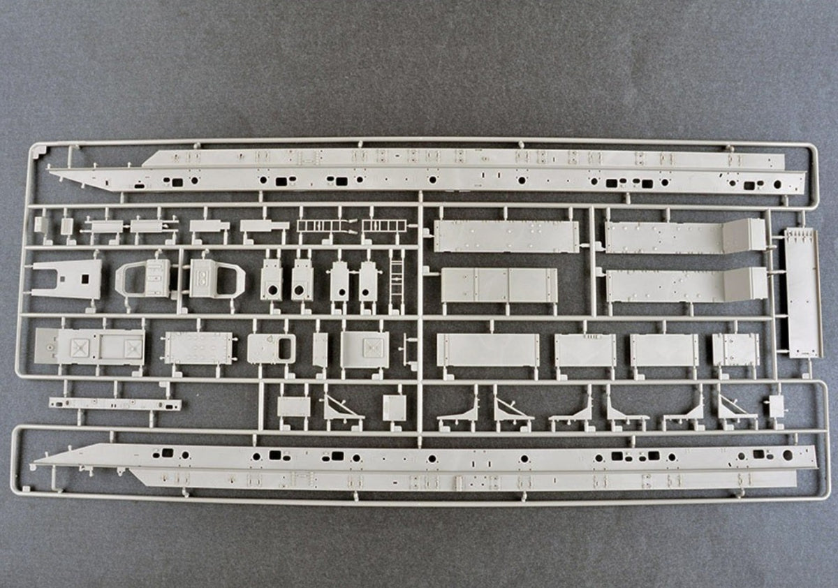 Trumpeter 01082 1/35 15U175 TEL OF RS-12M Topol-M Plastic model kit