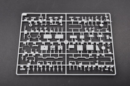 Trumpeter 1/35 01007 M1083 FMTV Standard Cargo Truck